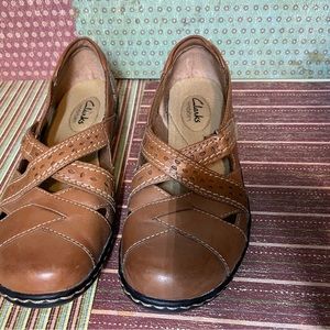 Clarks Loafer Slip on Size 6 like new worn a couple times